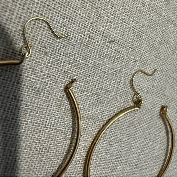 VINTAGE GOLD-PLATED OPEN HOOP EARRINGS - Picture 10 of 16